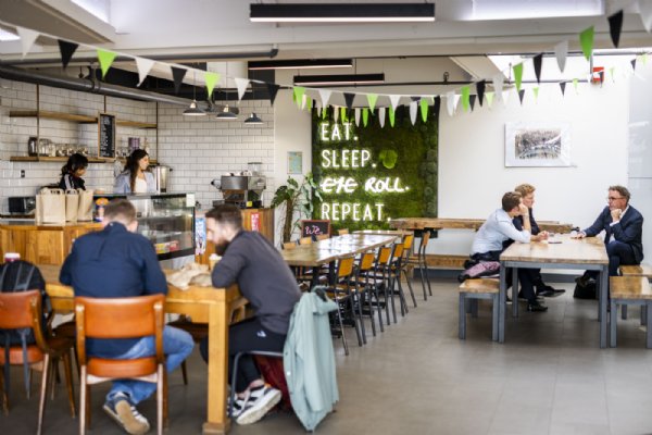 Property at 40 Bowling Green Lane, London EC1R 0NE